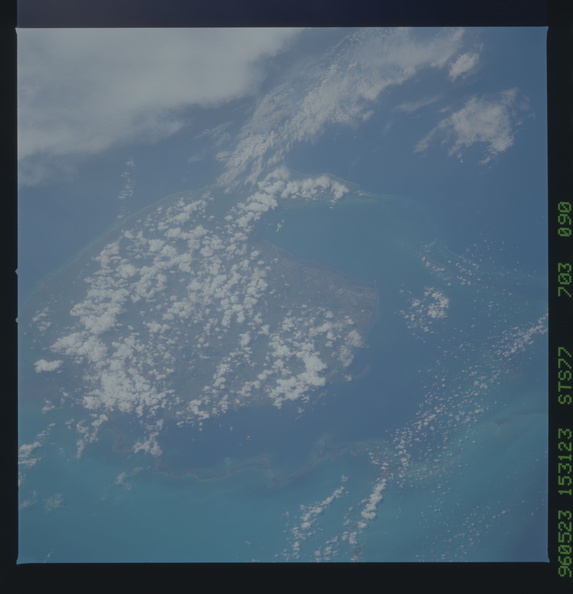 STS077-703-090.jpg