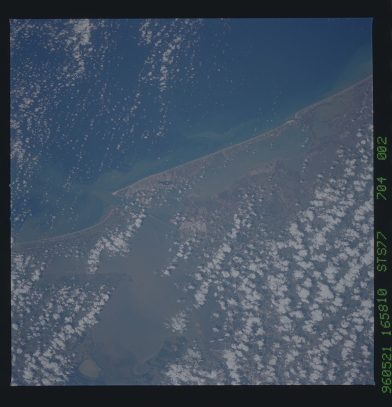 STS077-704-002.jpg