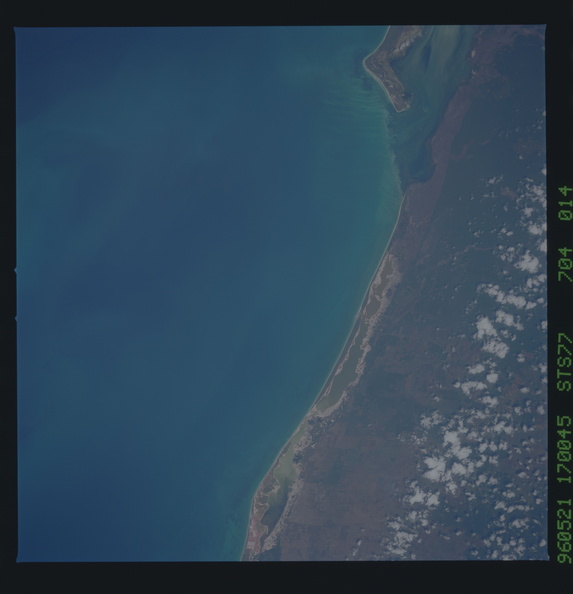 STS077-704-014.jpg