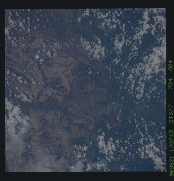STS077-704-024.jpg
