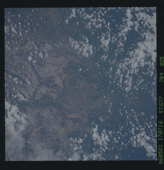 STS077-704-025.jpg