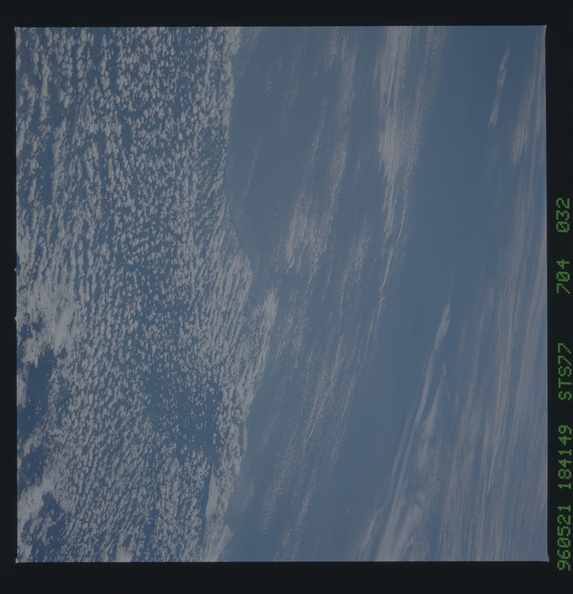 STS077-704-032.jpg