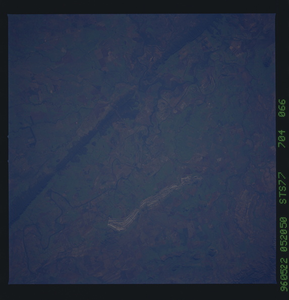 STS077-704-066.jpg