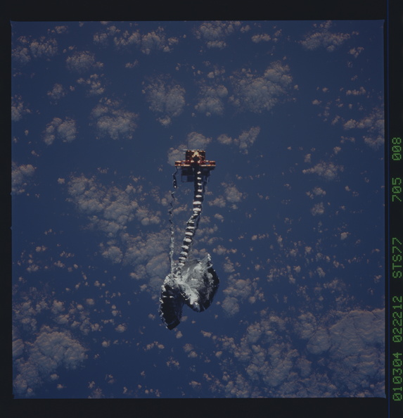 STS077-705-008.jpg