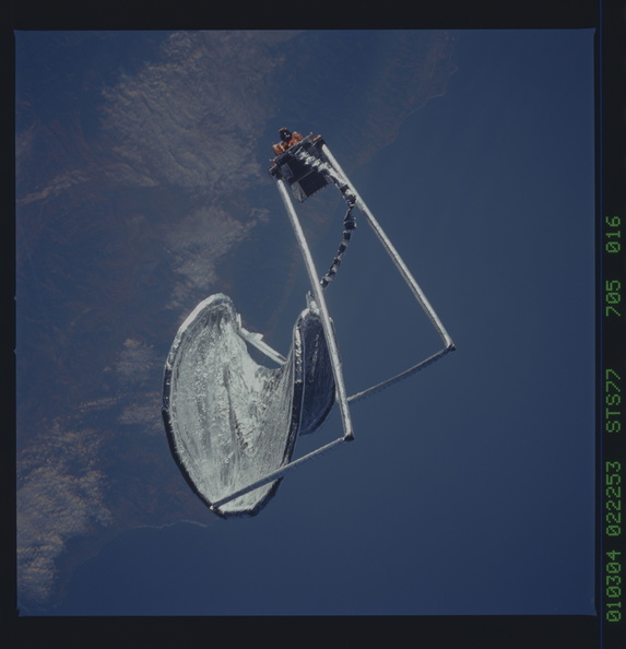 STS077-705-016.jpg