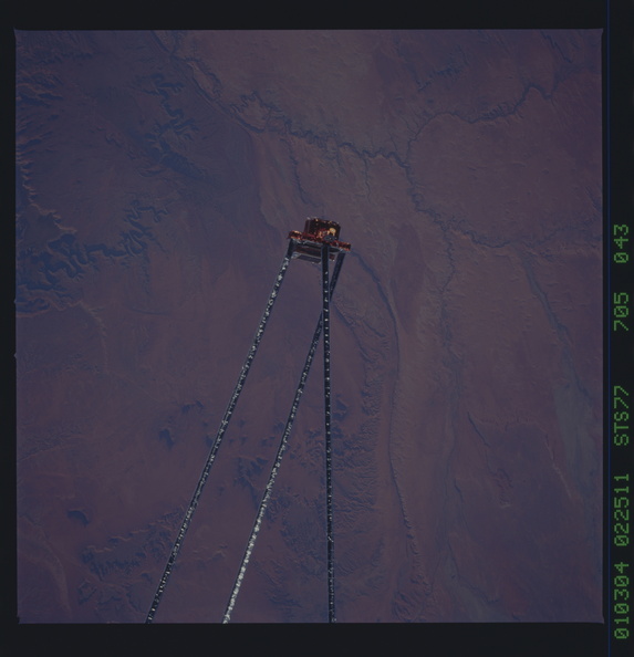 STS077-705-043.jpg