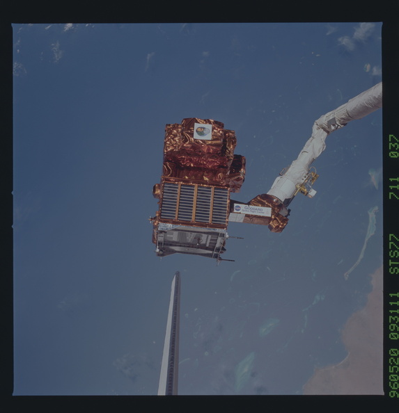 STS077-711-037.jpg
