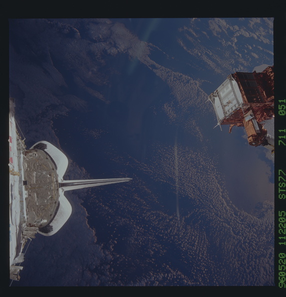 STS077-711-051.jpg