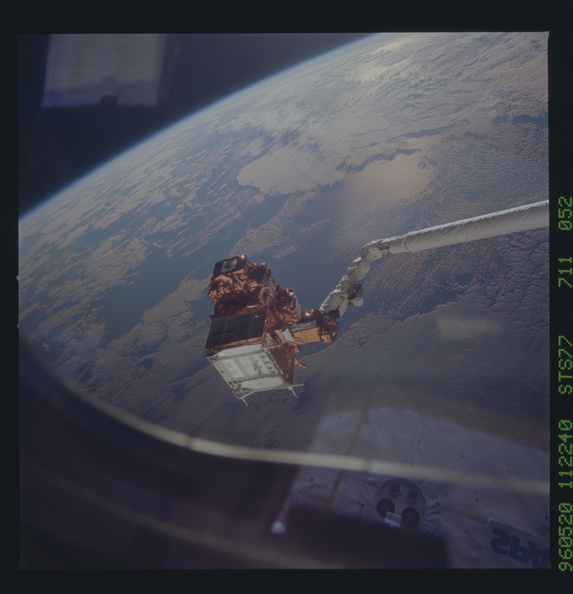 STS077-711-052.jpg
