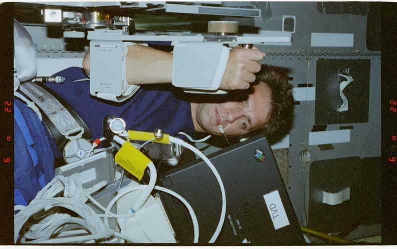 STS078-438-010.jpg