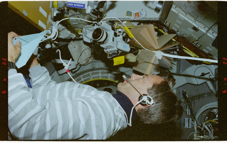 STS078-438-015.jpg