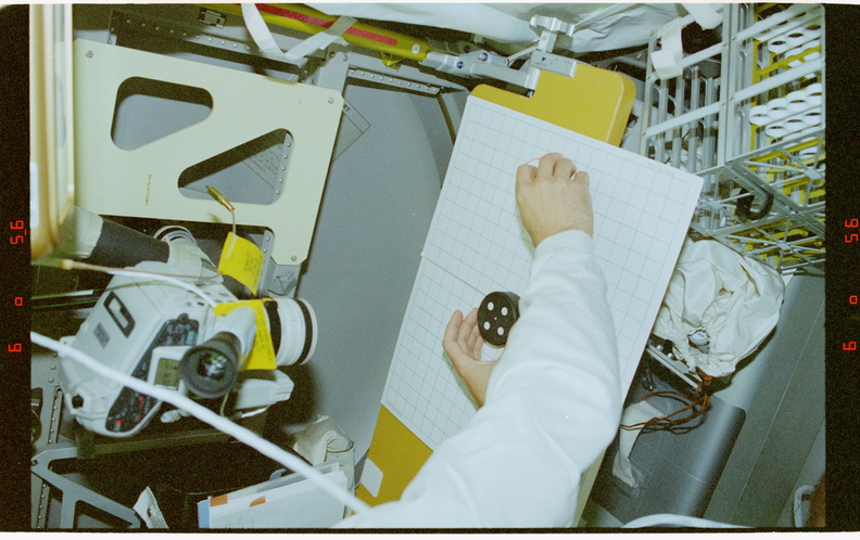 STS078-446-030.jpg