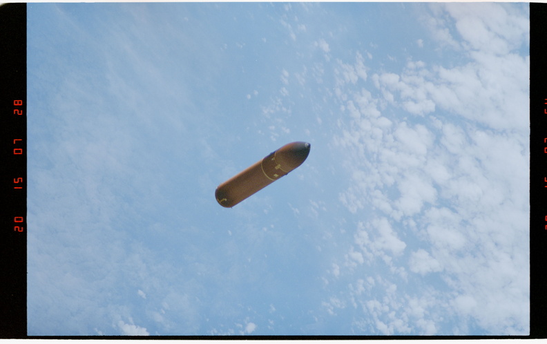 STS078-457-016.jpg