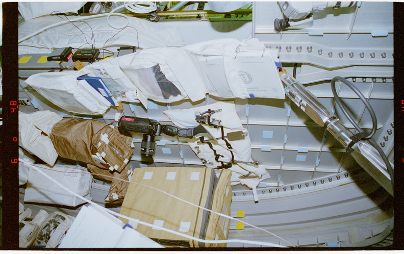 STS079-309-006.jpg
