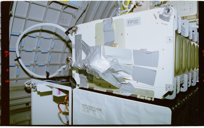 STS079-309-007.jpg