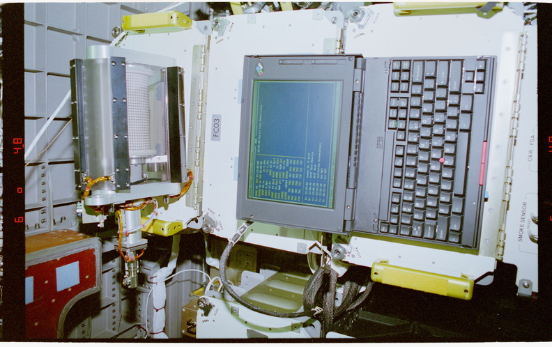 STS079-309-018.jpg