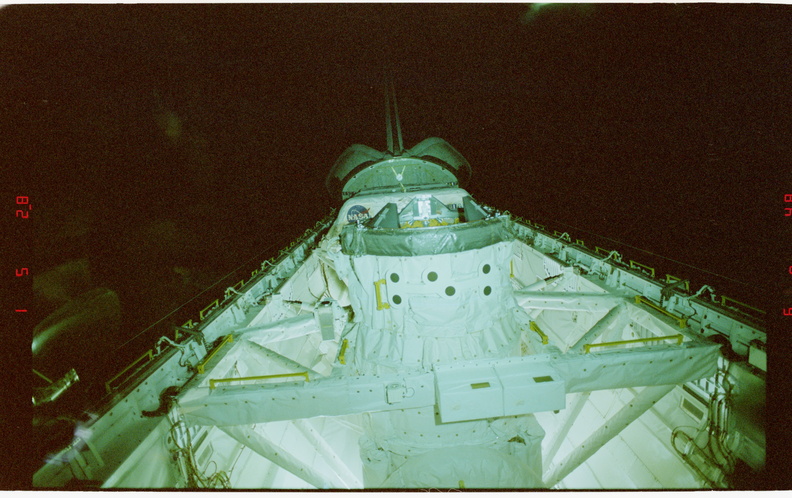 STS079-330-009.jpg
