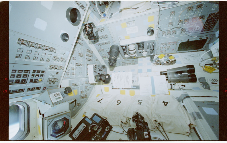STS079-333-024.jpg