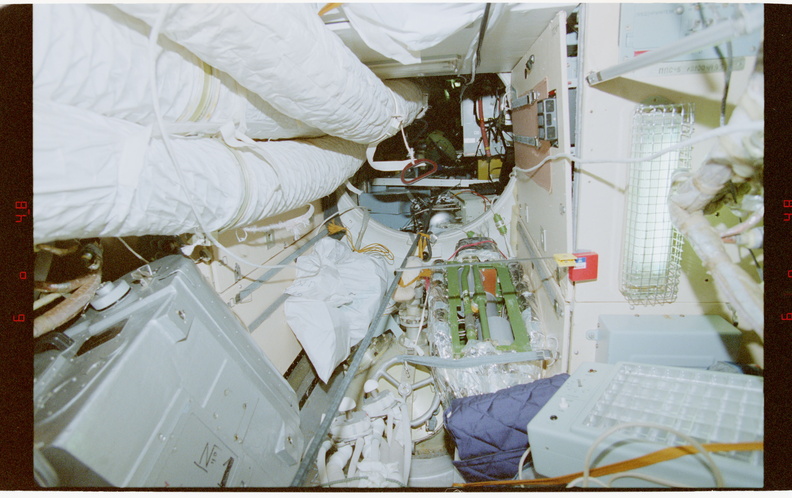 STS079-337-006.jpg