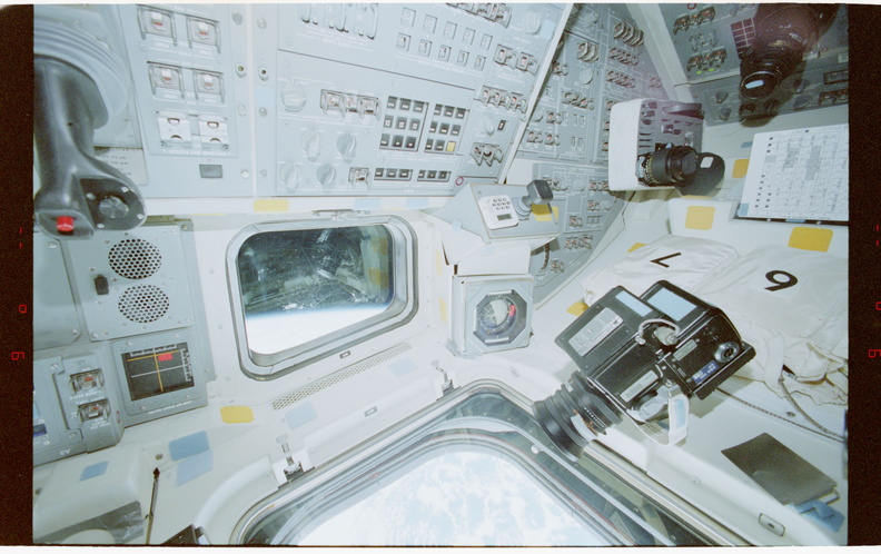 STS079-343-013.jpg