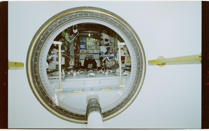 STS079-343-035.jpg