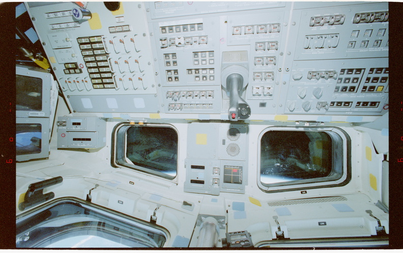 STS079-345-019.jpg