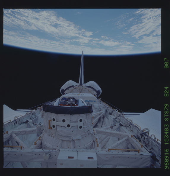 STS079-824-007.jpg