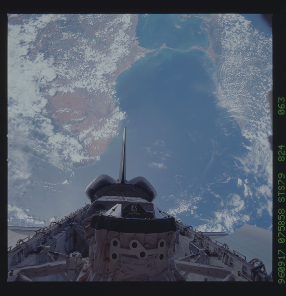 STS079-824-063.jpg