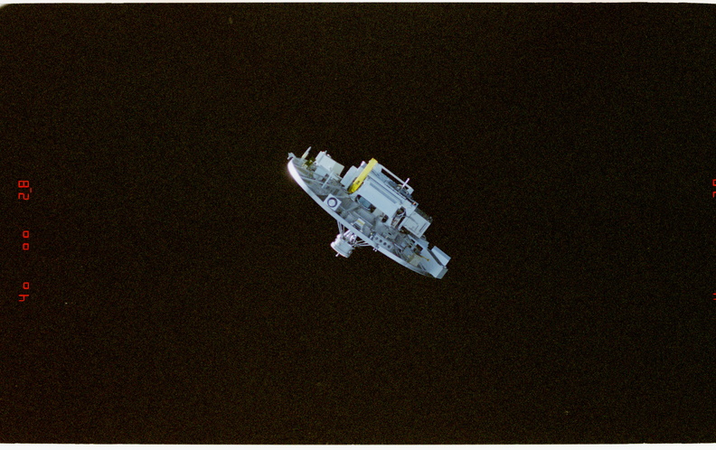 STS080-336-031.jpg