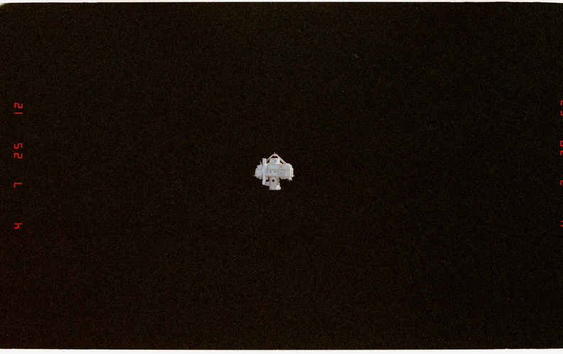 STS080-378-002.jpg