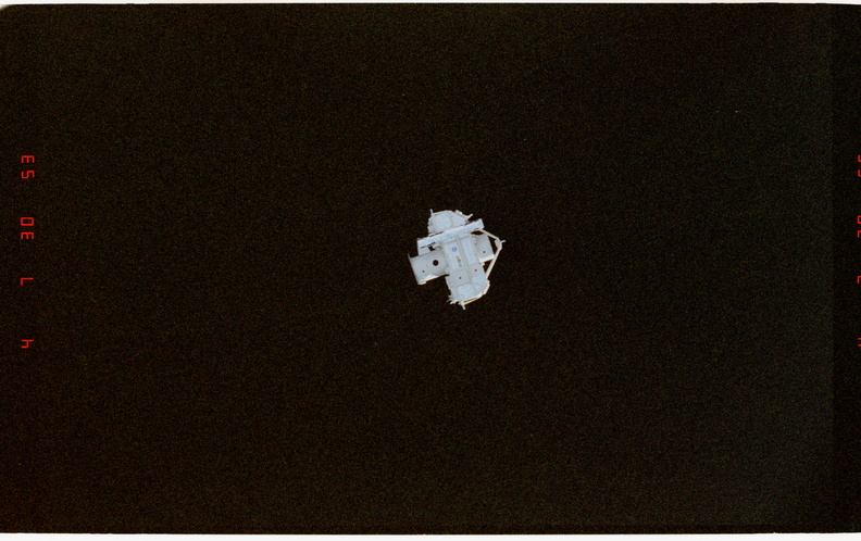 STS080-378-003.jpg