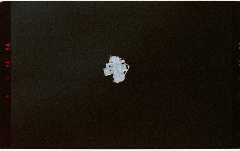 STS080-378-004.jpg