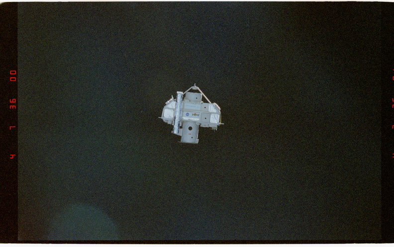 STS080-378-005.jpg