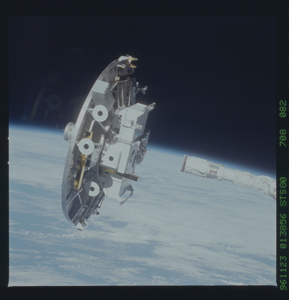 STS080-708-082.jpg