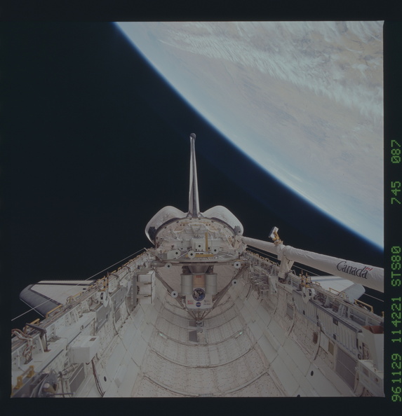 STS080-745-087.jpg