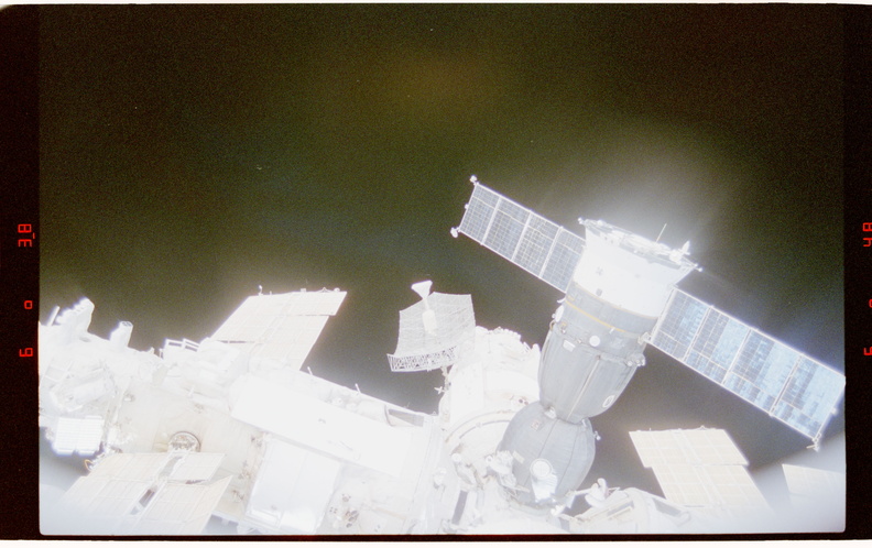 STS081-312-014.jpg