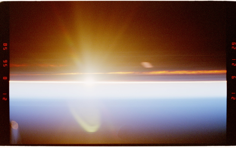 STS081-323-006.jpg