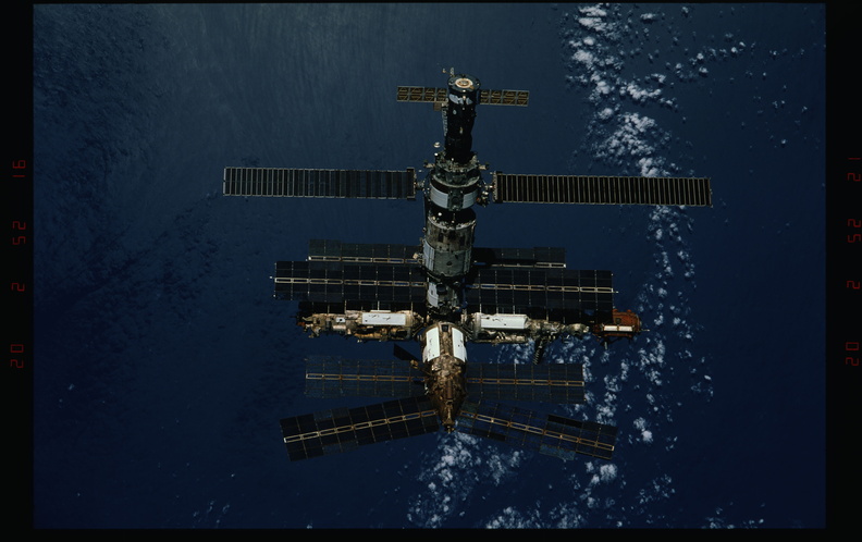 STS081-328-029.jpg