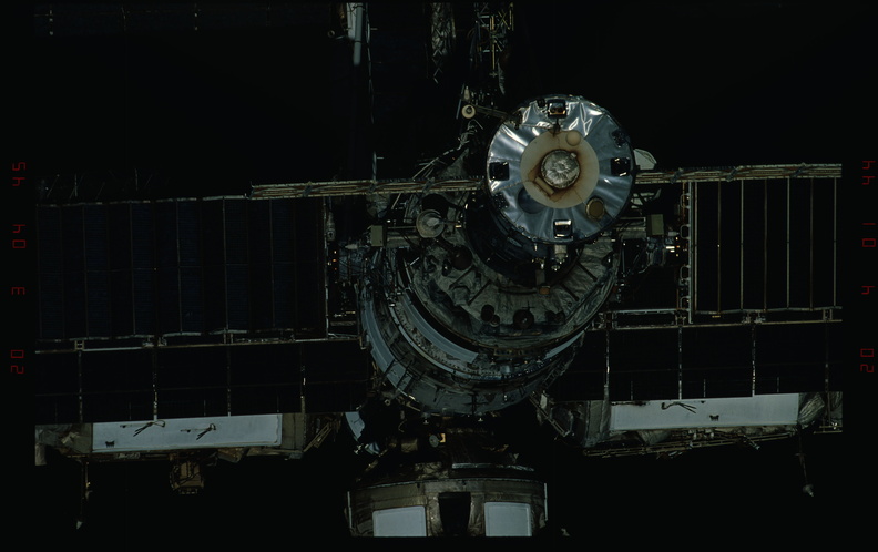 STS081-330-016.jpg