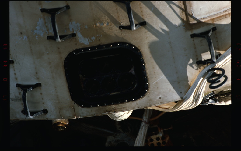 STS081-334-012.jpg