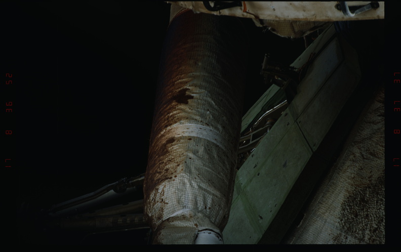 STS081-334-022.jpg