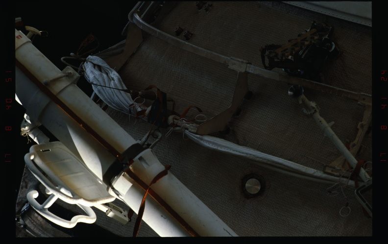 STS081-334-036.jpg