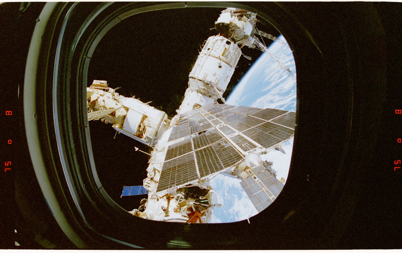 STS081-342-007.jpg