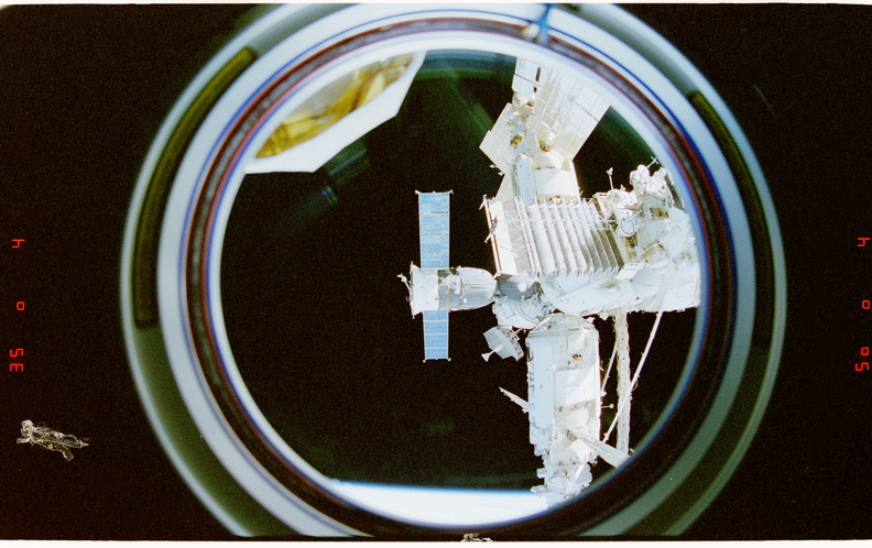 STS081-342-009.jpg