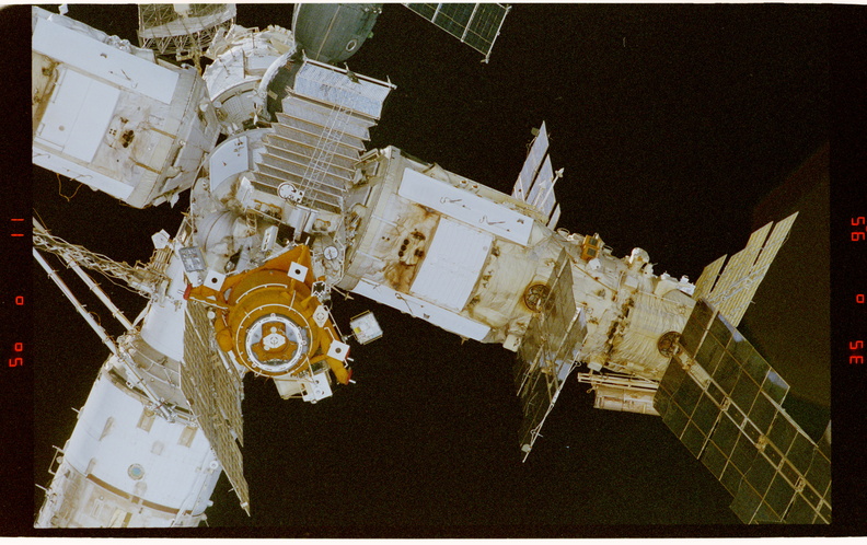 STS081-346-002.jpg