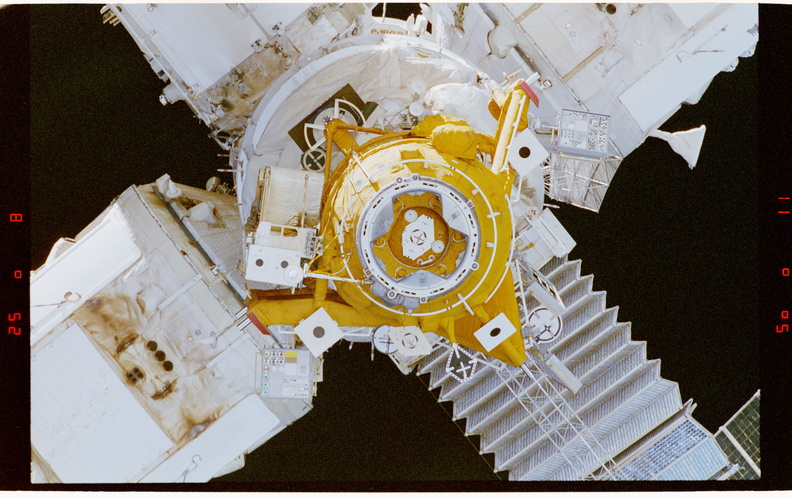 STS081-346-011.jpg