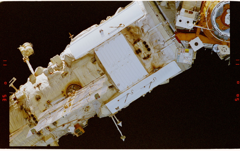STS081-346-014.jpg