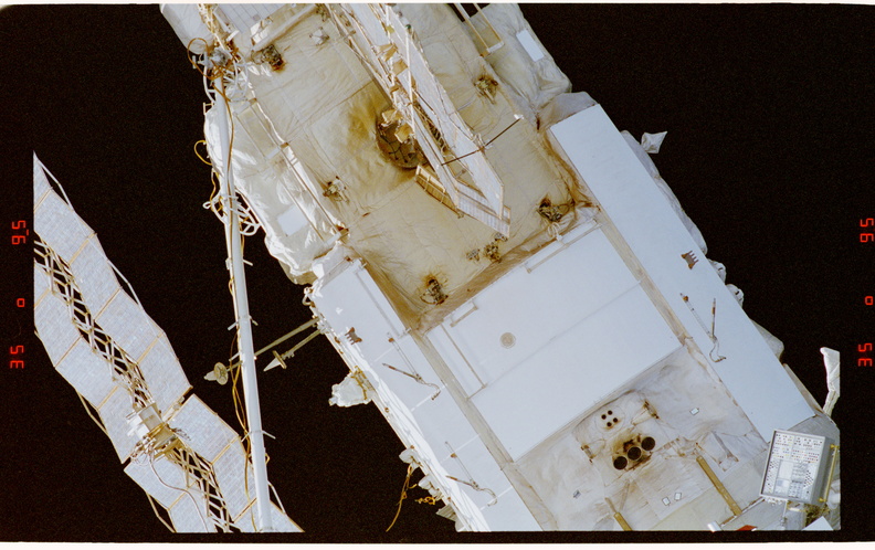 STS081-346-021.jpg