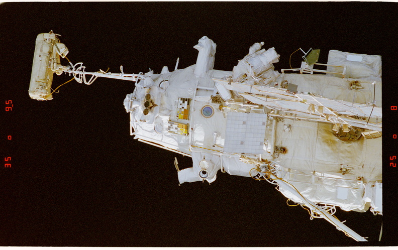 STS081-346-022.jpg