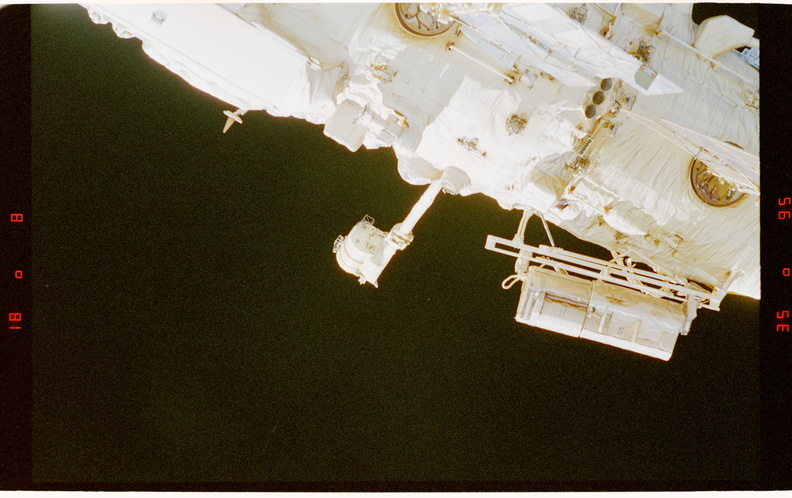 STS081-346-026.jpg